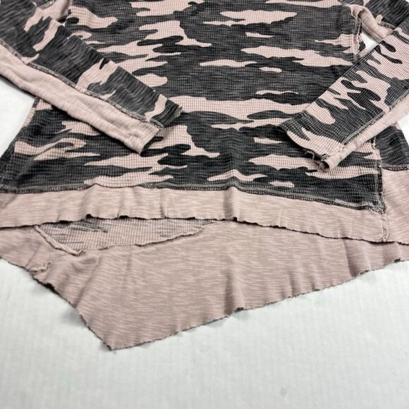 Dylan V-Neck Thermal Shirt Camouflage Asymmetric Raw Hem Streetwear Top SMALL - Picture 2 of 10